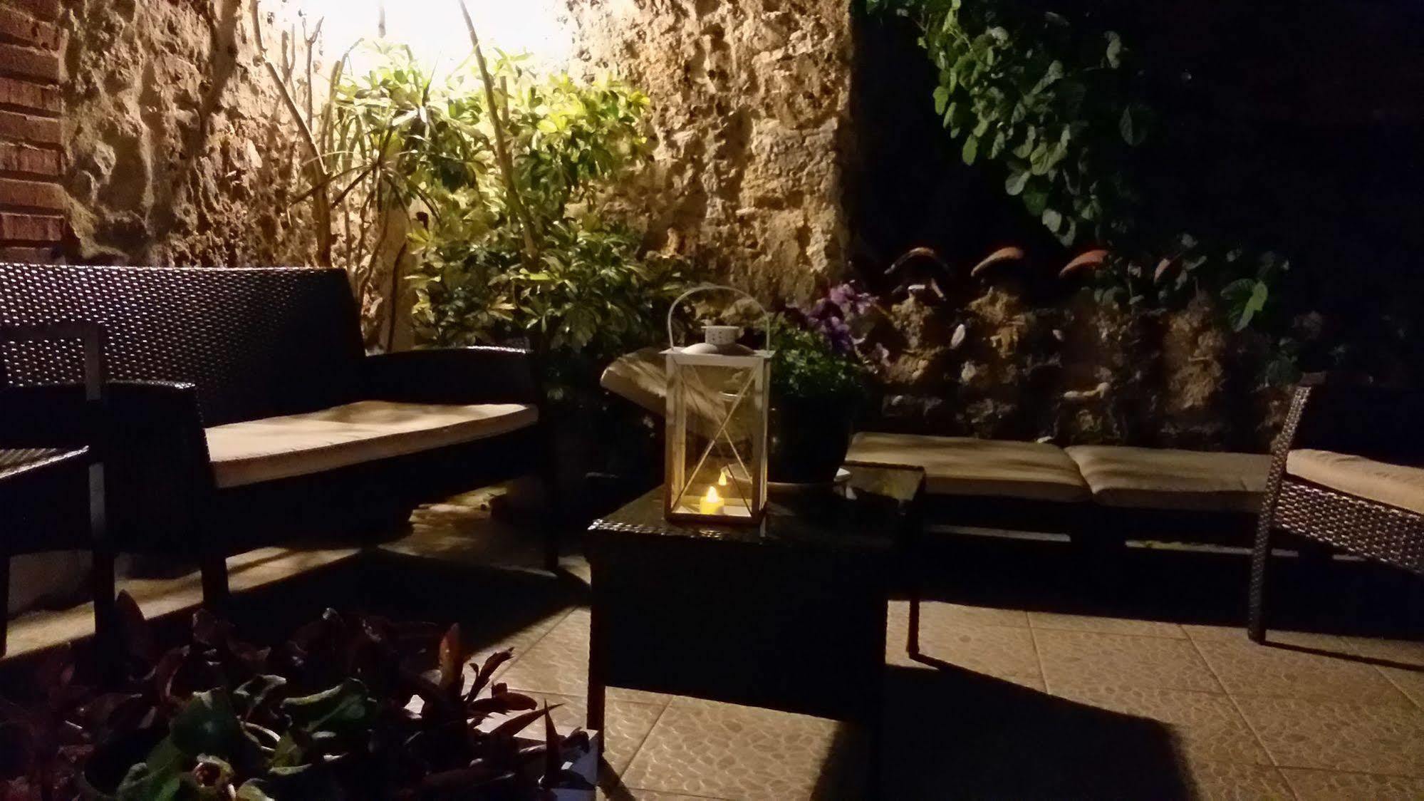 L'Ile Aux Mimosas Bed & Breakfast Tautavel Luaran gambar